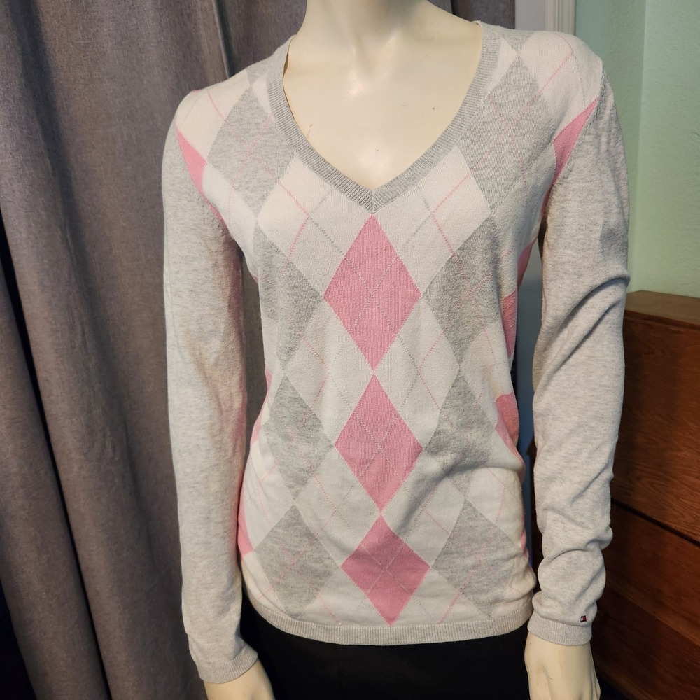 Tommy Hilfiger Argyle Sweater Baby Pink Sz S V-Neck‎ preppy tenniscore old money